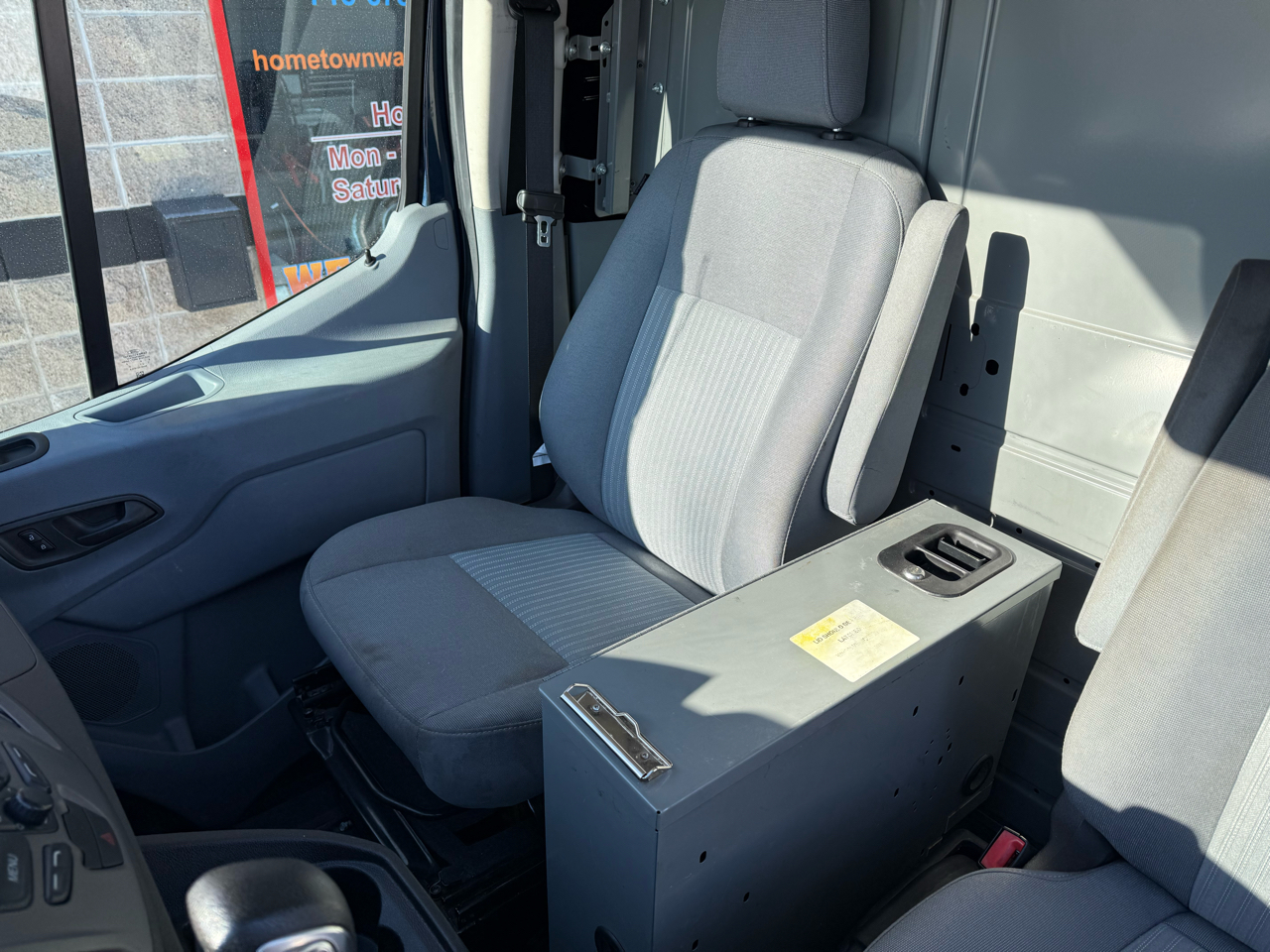 Ford Transit 250 Van Low Roof 60/40 Pass.130-in. WB 2019