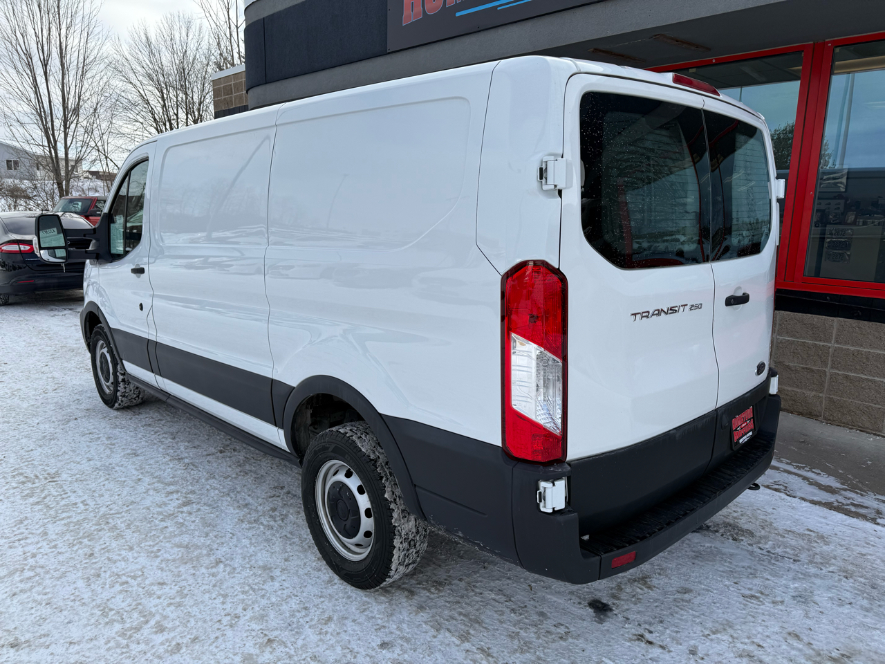 Ford Transit 250 Van Low Roof w/Sliding Pass. 130-in. WB 2020