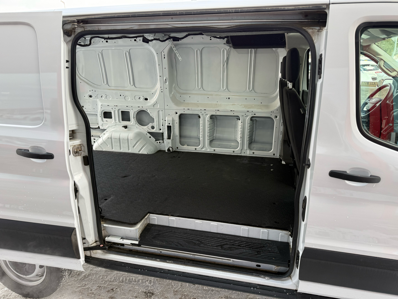 Ford Transit 250 Van Low Roof w/Sliding Pass. 130-in. WB 2020