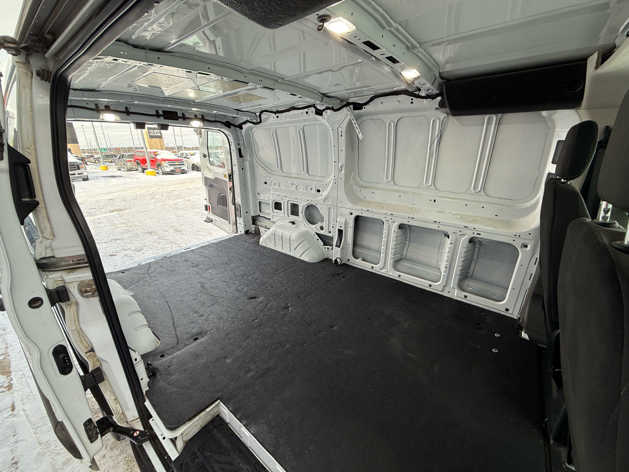 Ford Transit 250 Van Low Roof w/Sliding Pass. 130-in. WB 2020