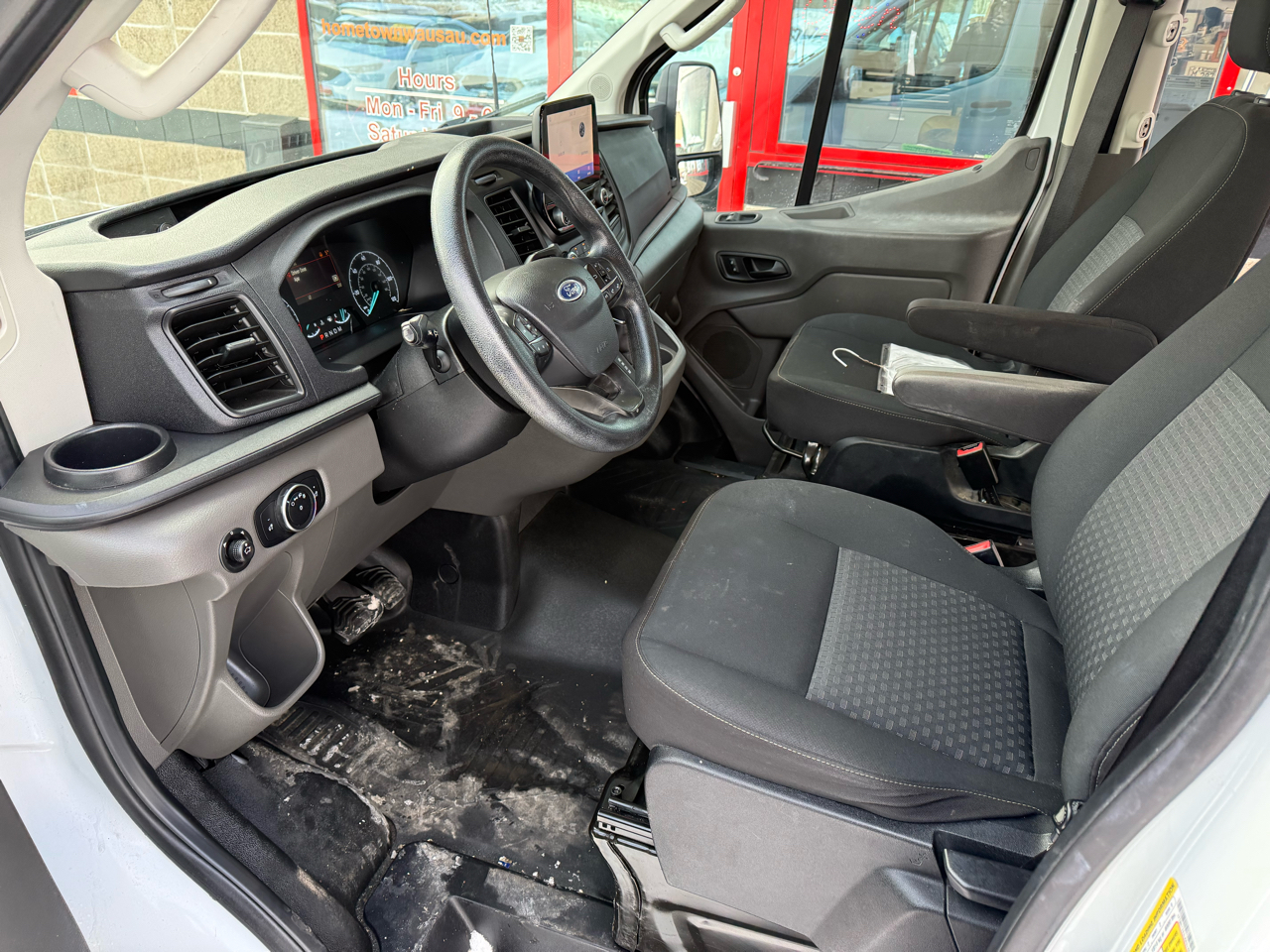 Ford Transit 250 Van Low Roof w/Sliding Pass. 130-in. WB 2020