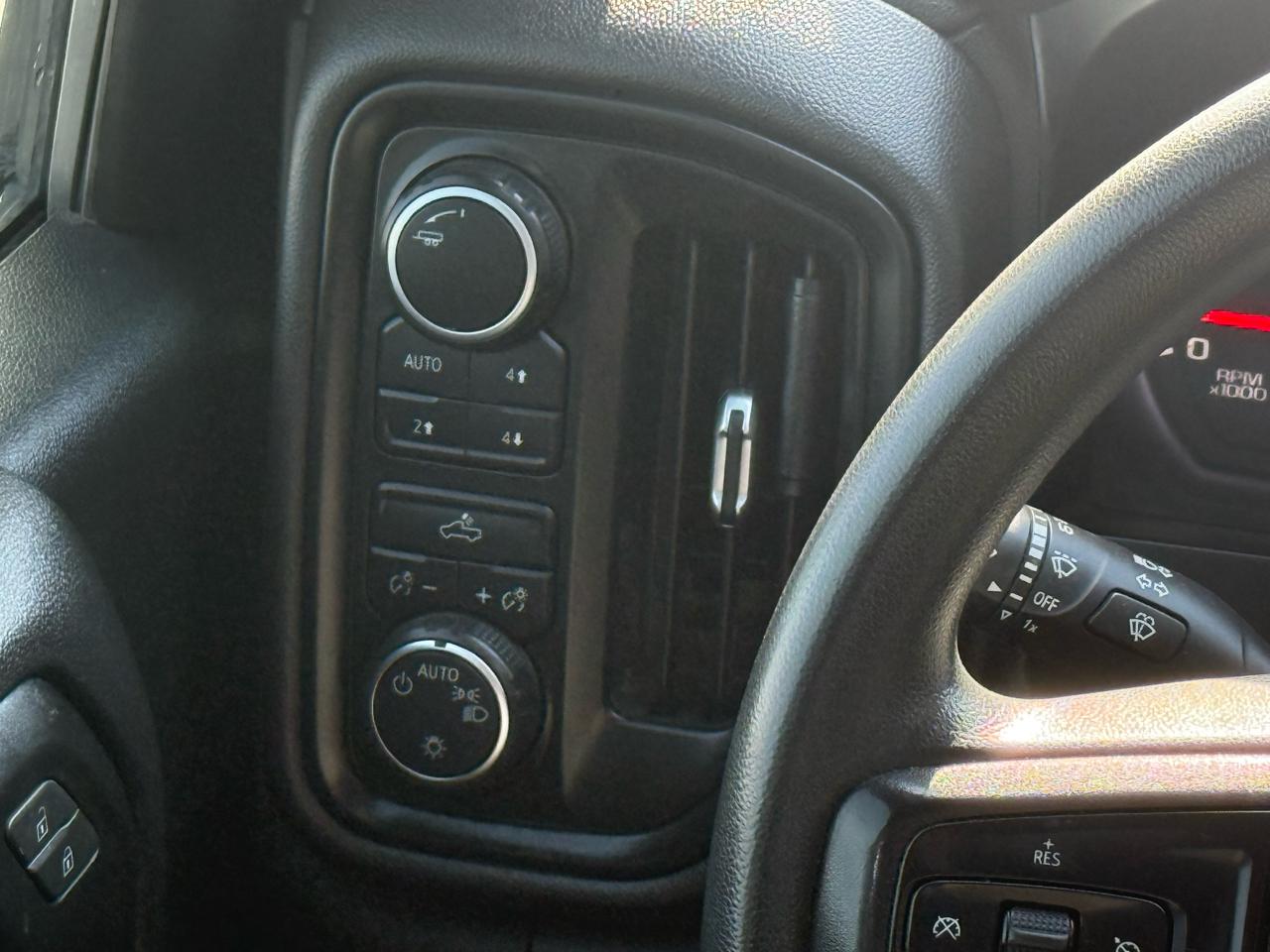 Chevrolet Silverado 1500 Work Truck Crew Cab Short Box 4WD 2020