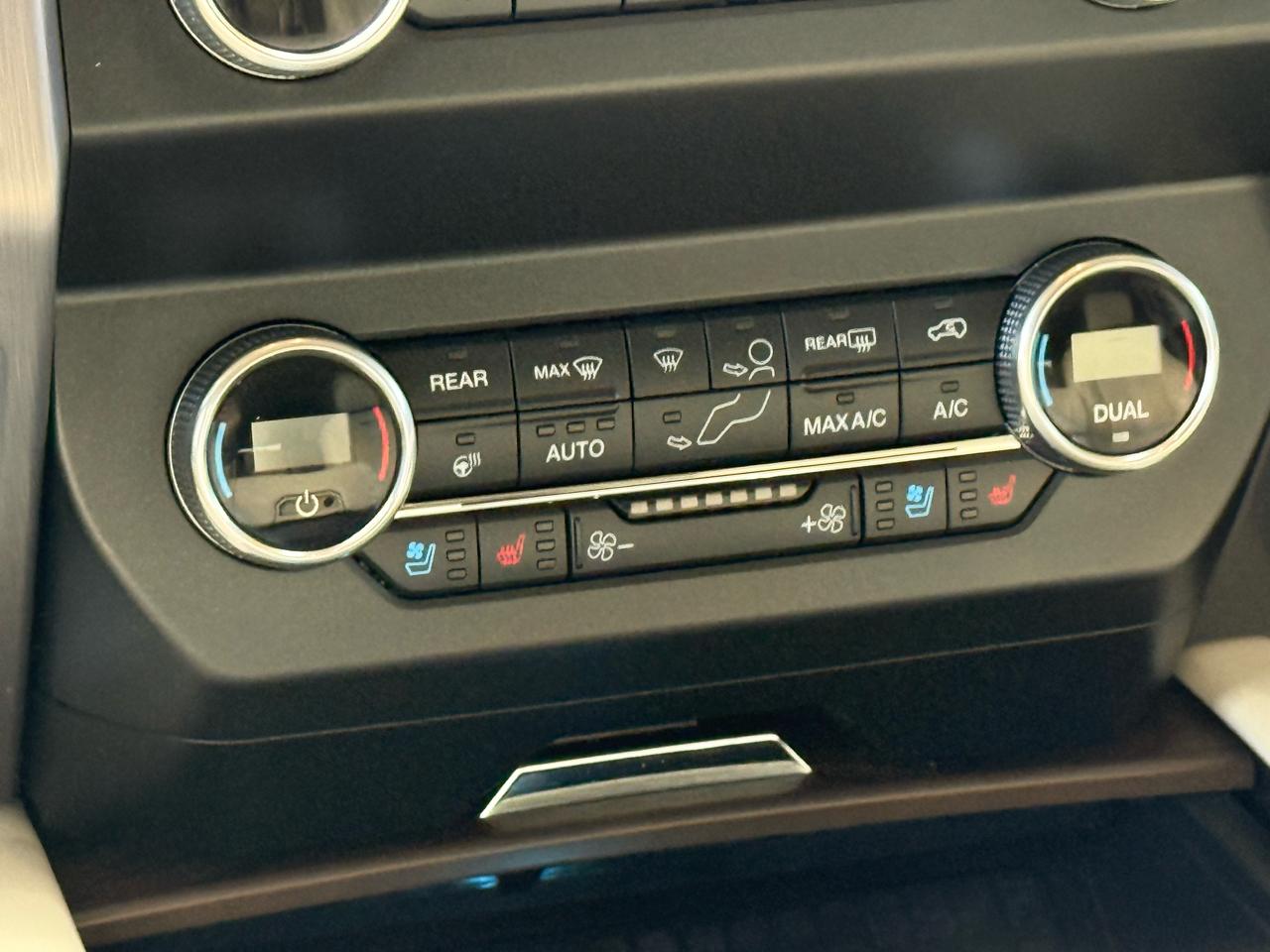 Ford Expedition MAX Platinum 4WD 2019