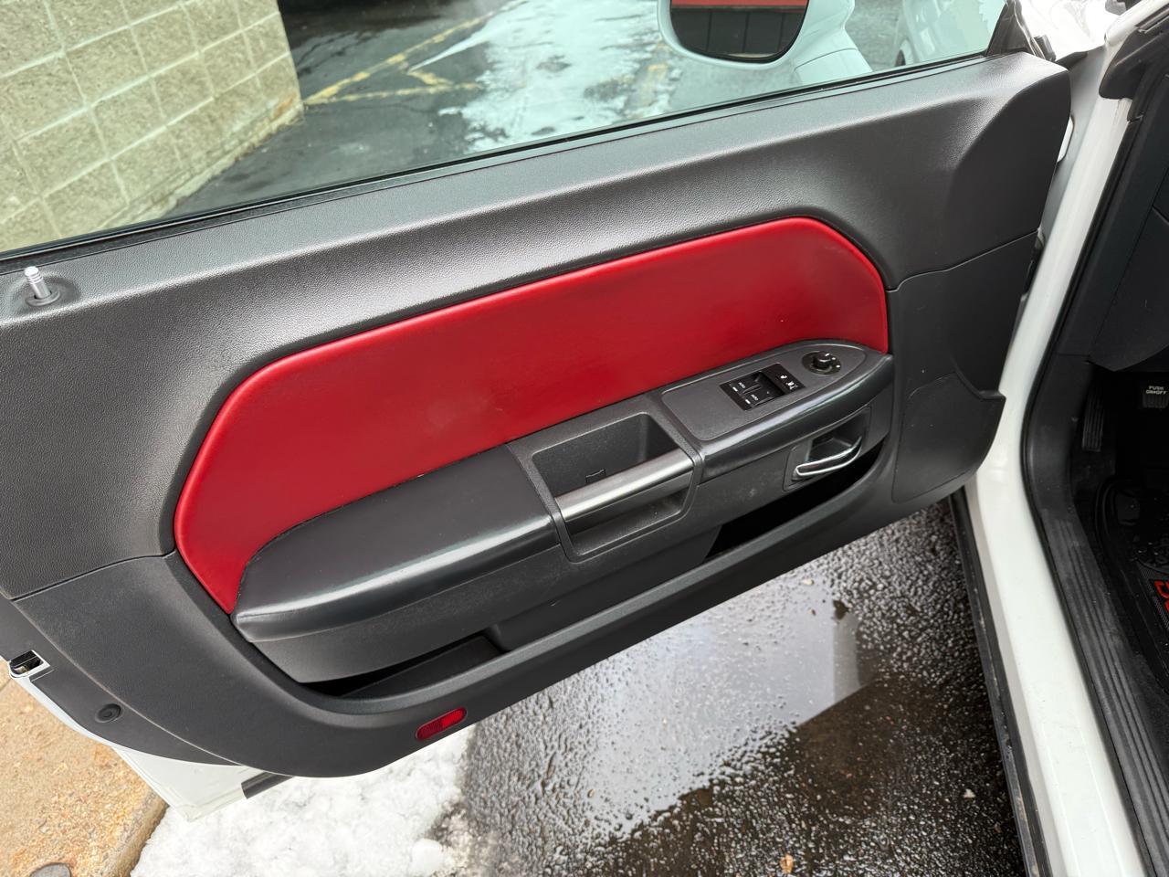 Dodge Challenger  2014