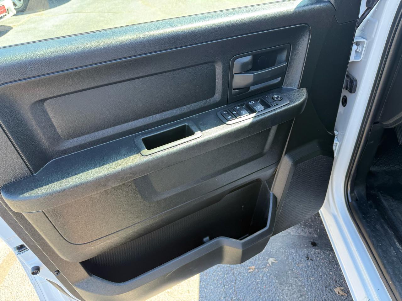 RAM 1500 SSV Crew Cab SWB 4WD 2019