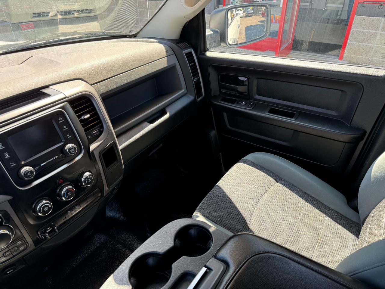 RAM 1500 SSV Crew Cab SWB 4WD 2019