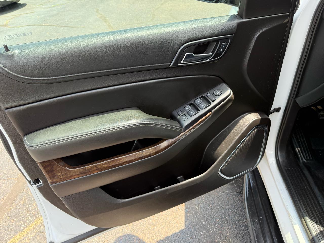 Chevrolet Suburban FL 4WD 2017