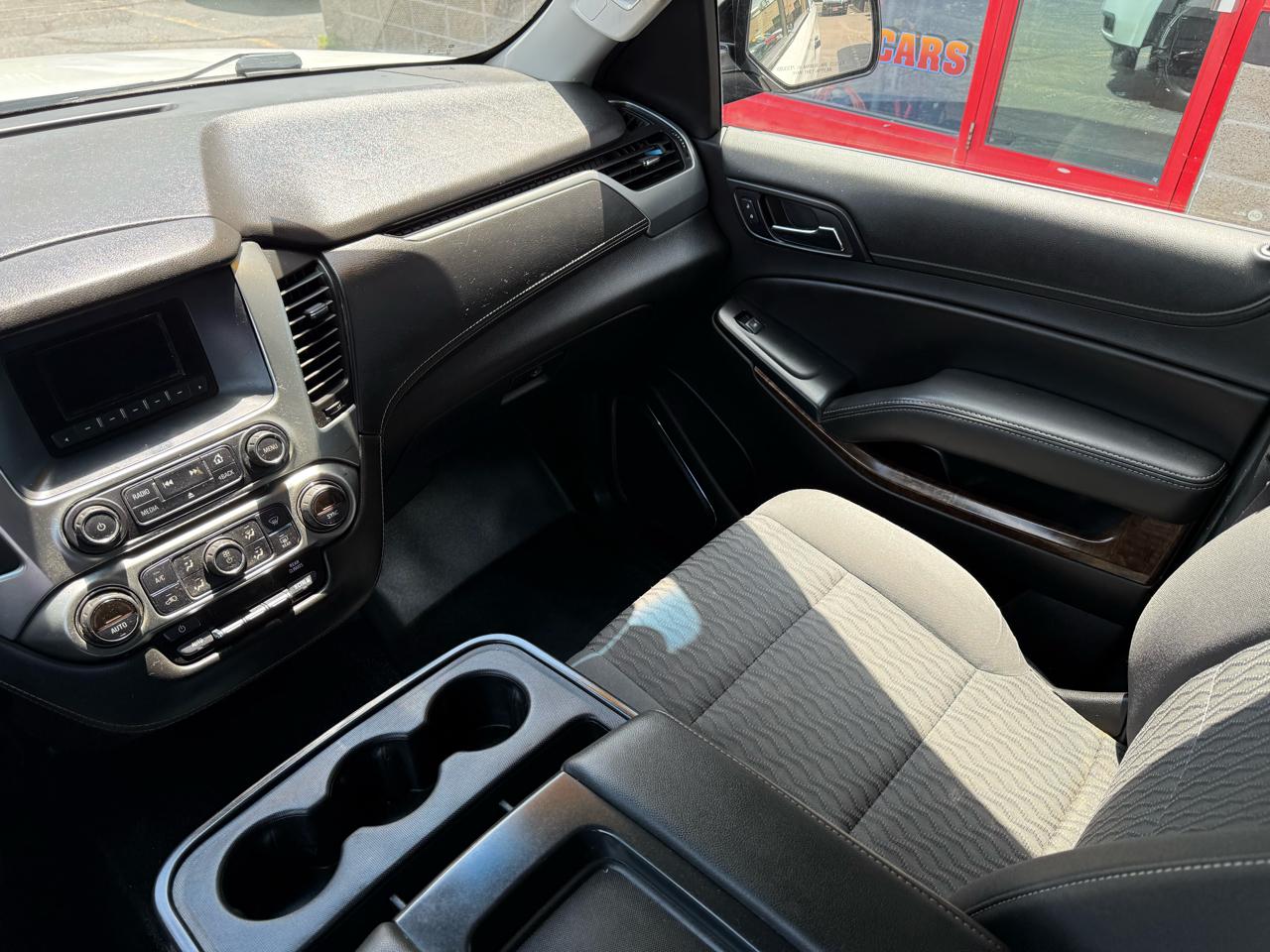 Chevrolet Suburban FL 4WD 2017