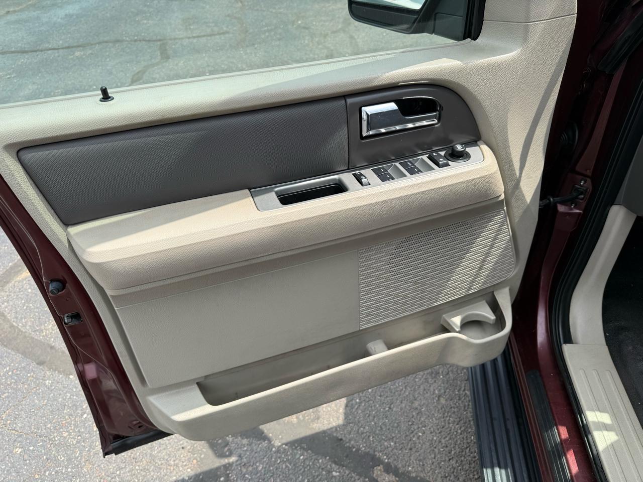 Ford Expedition XL 4WD 2010