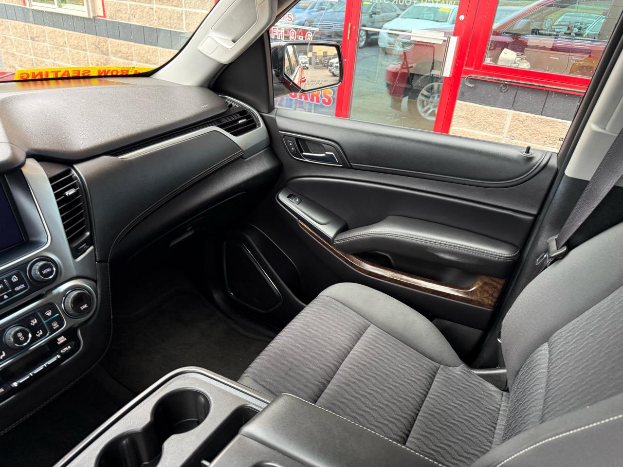 Chevrolet Suburban LS 4WD 2016