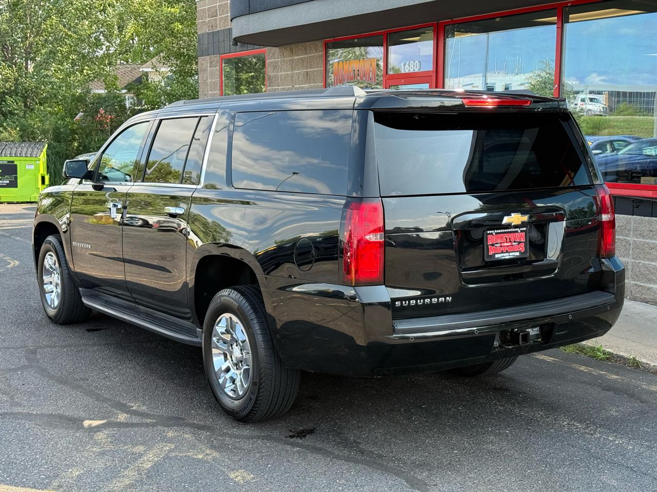 Chevrolet Suburban LS 4WD 2017