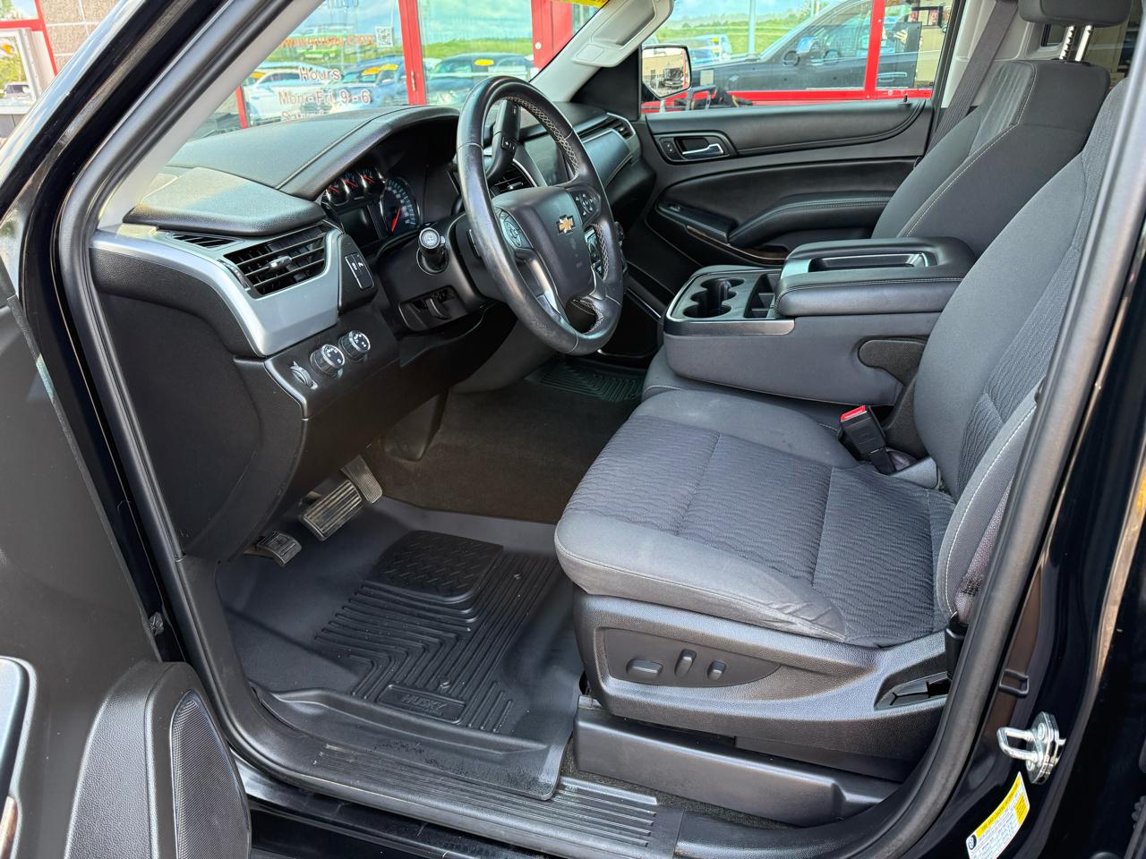Chevrolet Suburban LS 4WD 2017