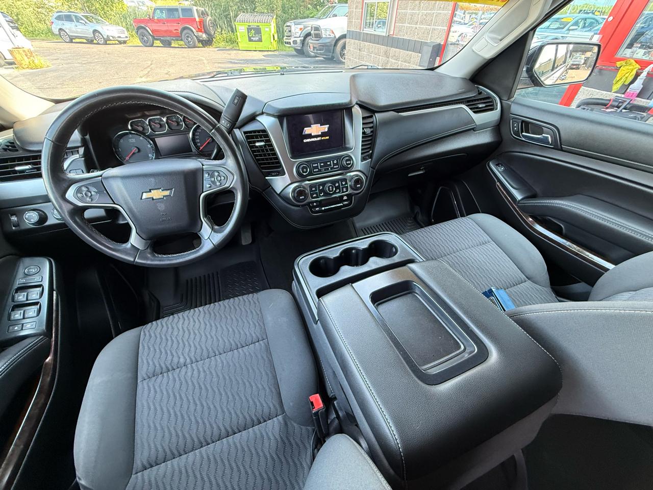 Chevrolet Suburban LS 4WD 2017