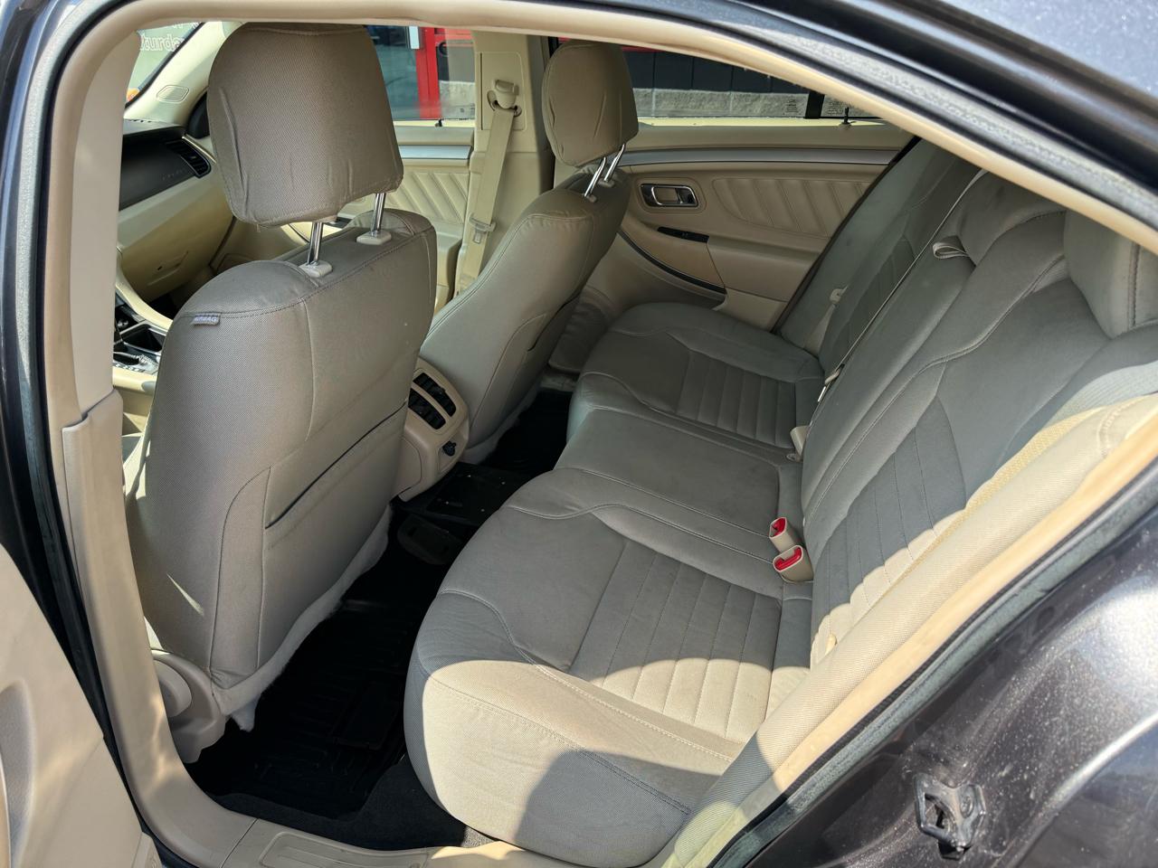 Ford Taurus SE FWD 2016