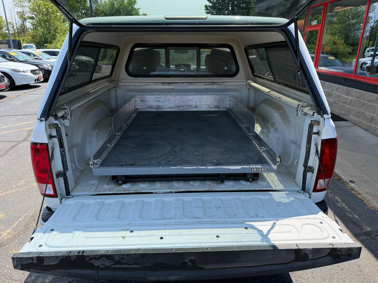 RAM 1500 SLT Quad Cab 4WD 2022