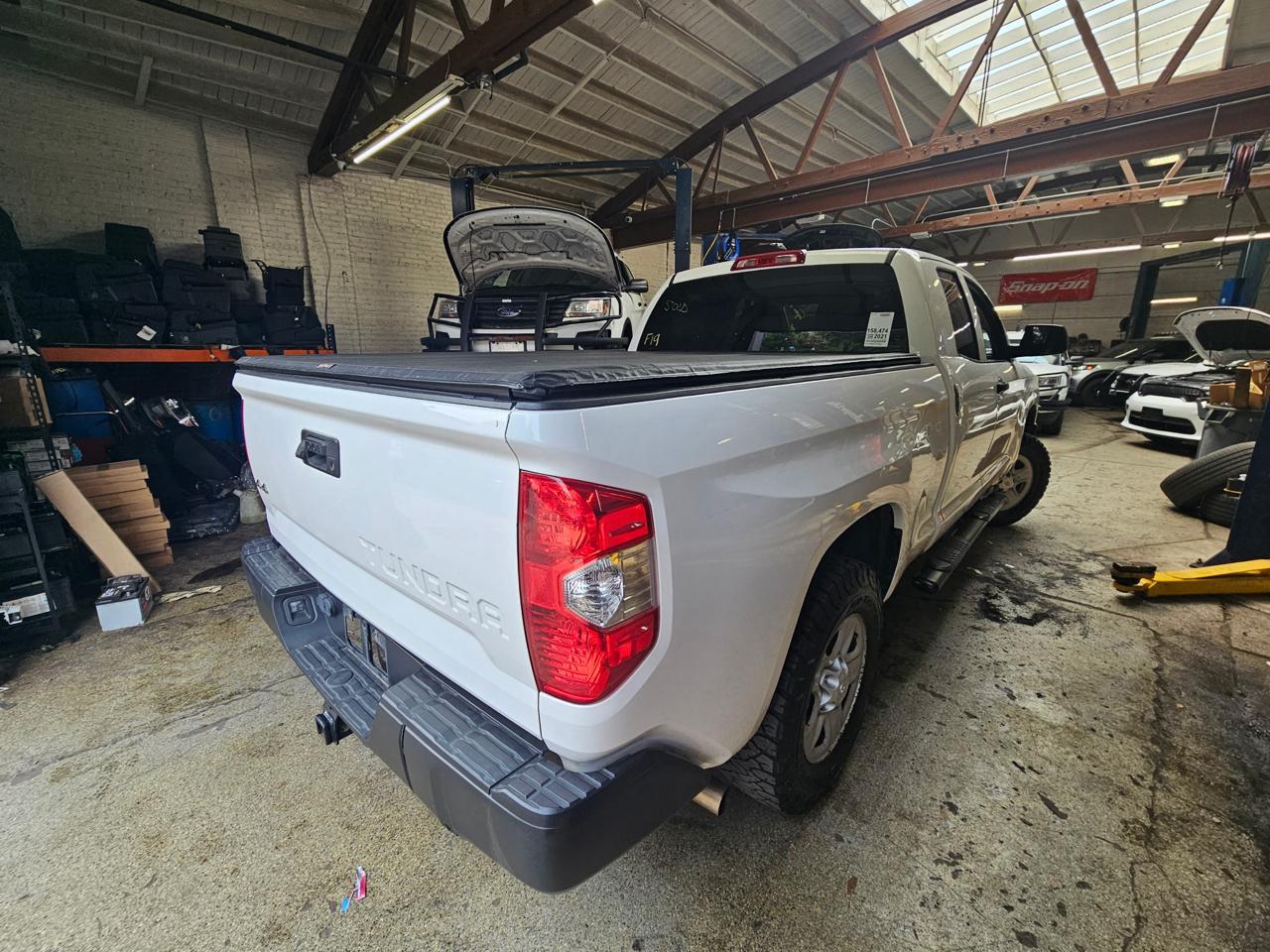 Toyota Tundra SR5 5.7L V8 Double Cab 4WD 2021