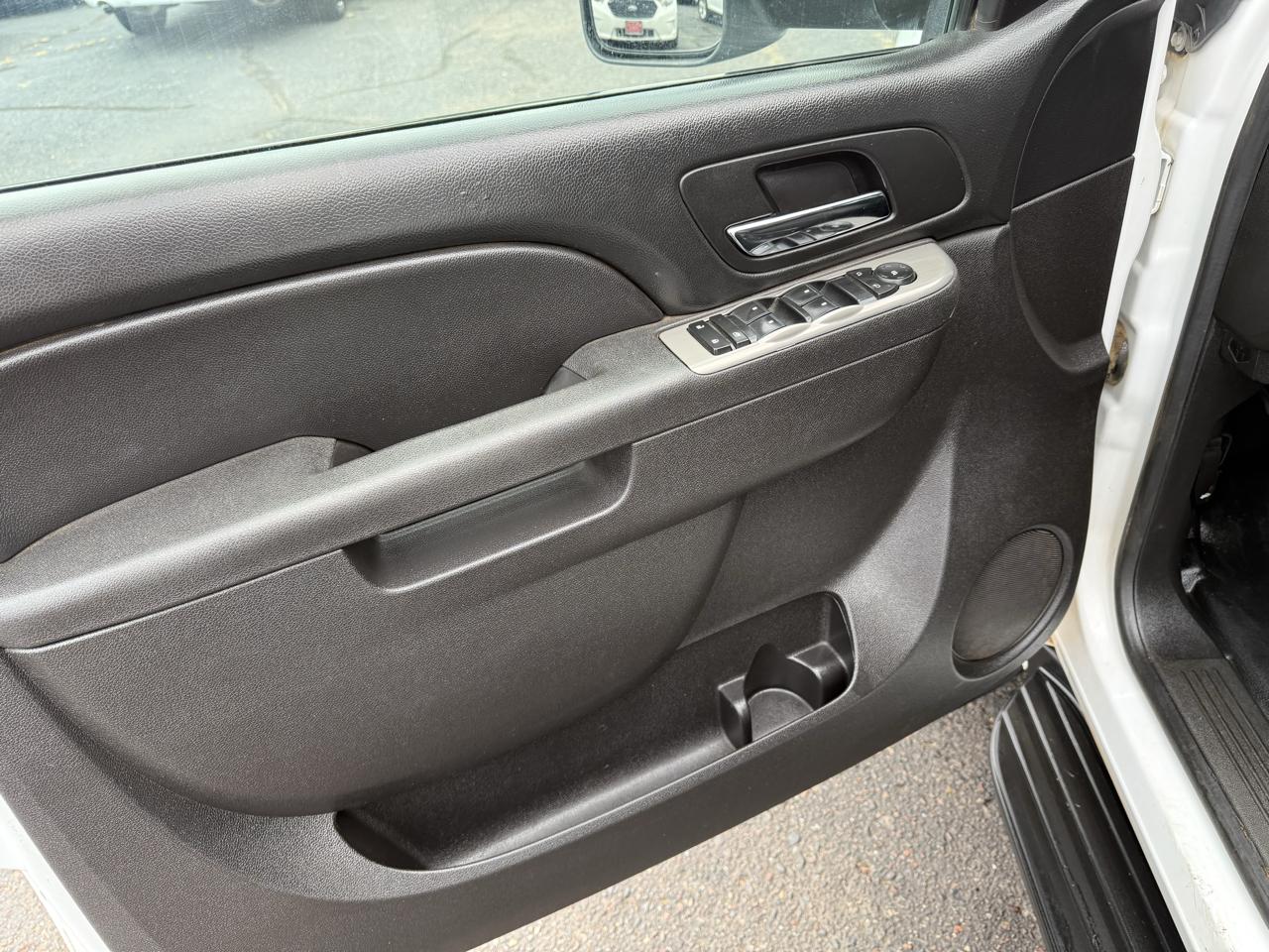 Chevrolet Suburban FL 1500 4WD 2014