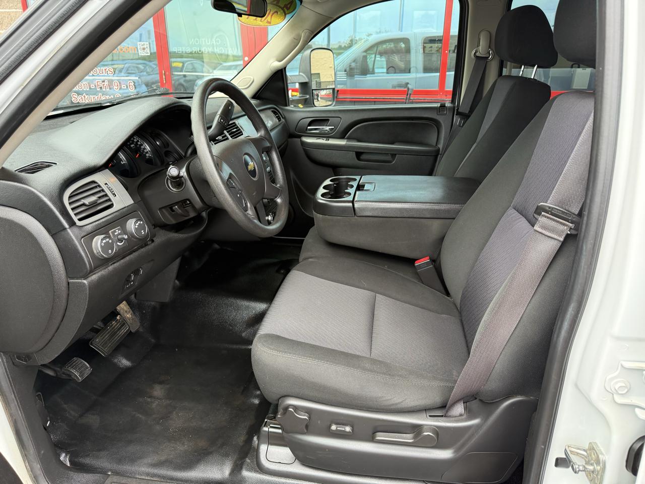 Chevrolet Suburban FL 1500 4WD 2014