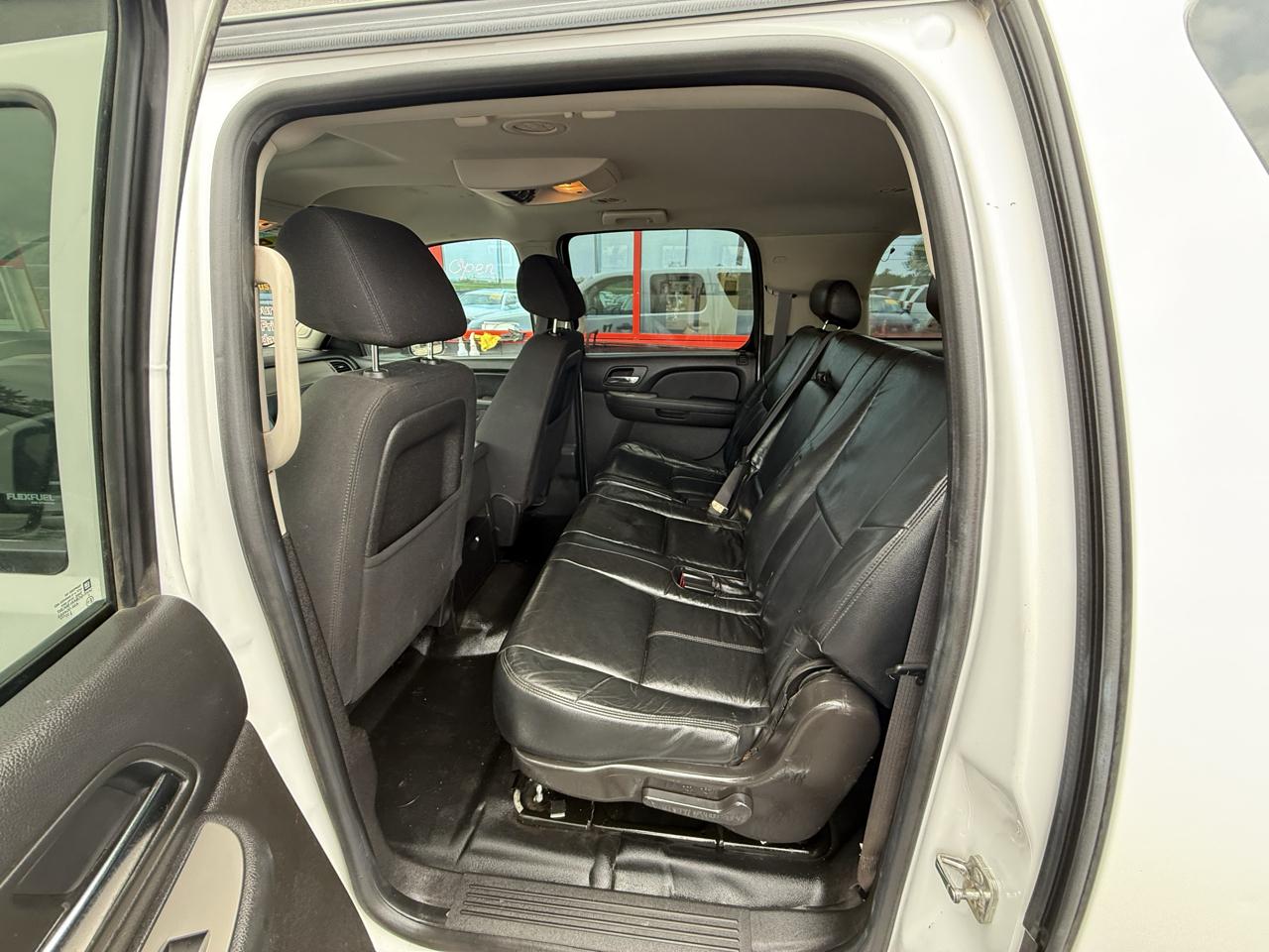 Chevrolet Suburban FL 1500 4WD 2014