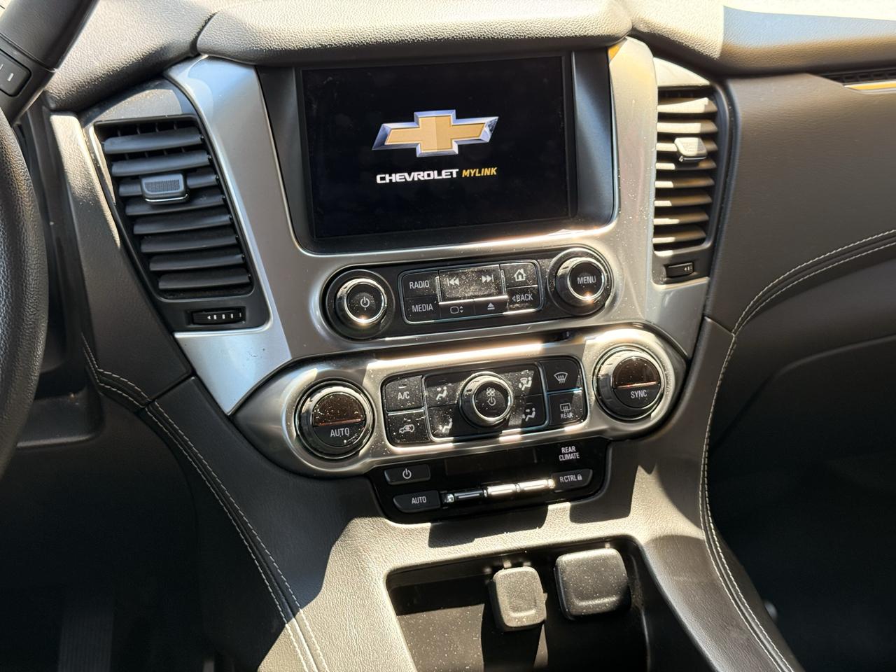 Chevrolet Suburban FL 1500 4WD 2018
