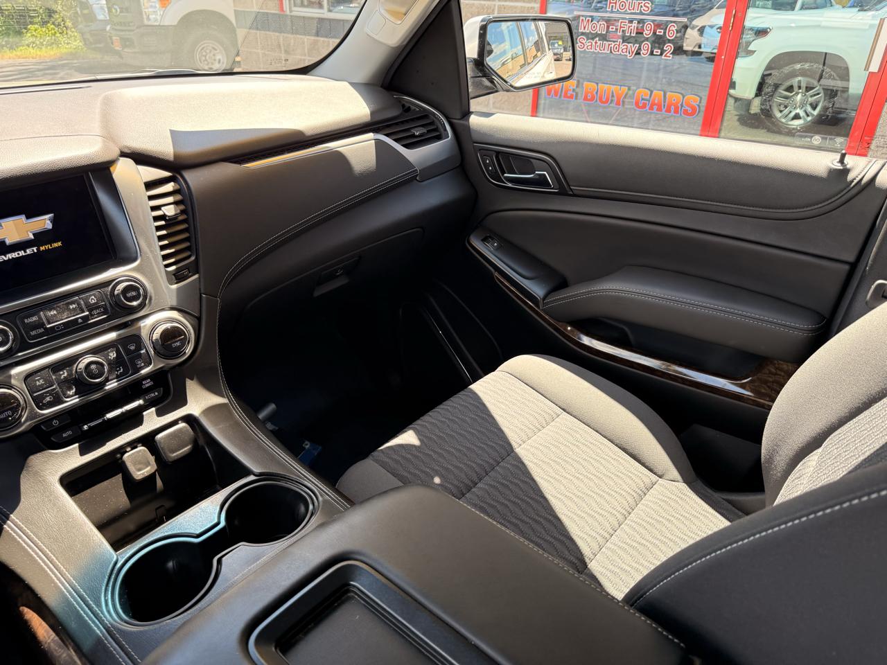 Chevrolet Suburban FL 1500 4WD 2018