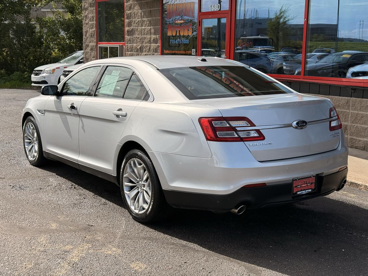 Ford Taurus Limited FWD 2013