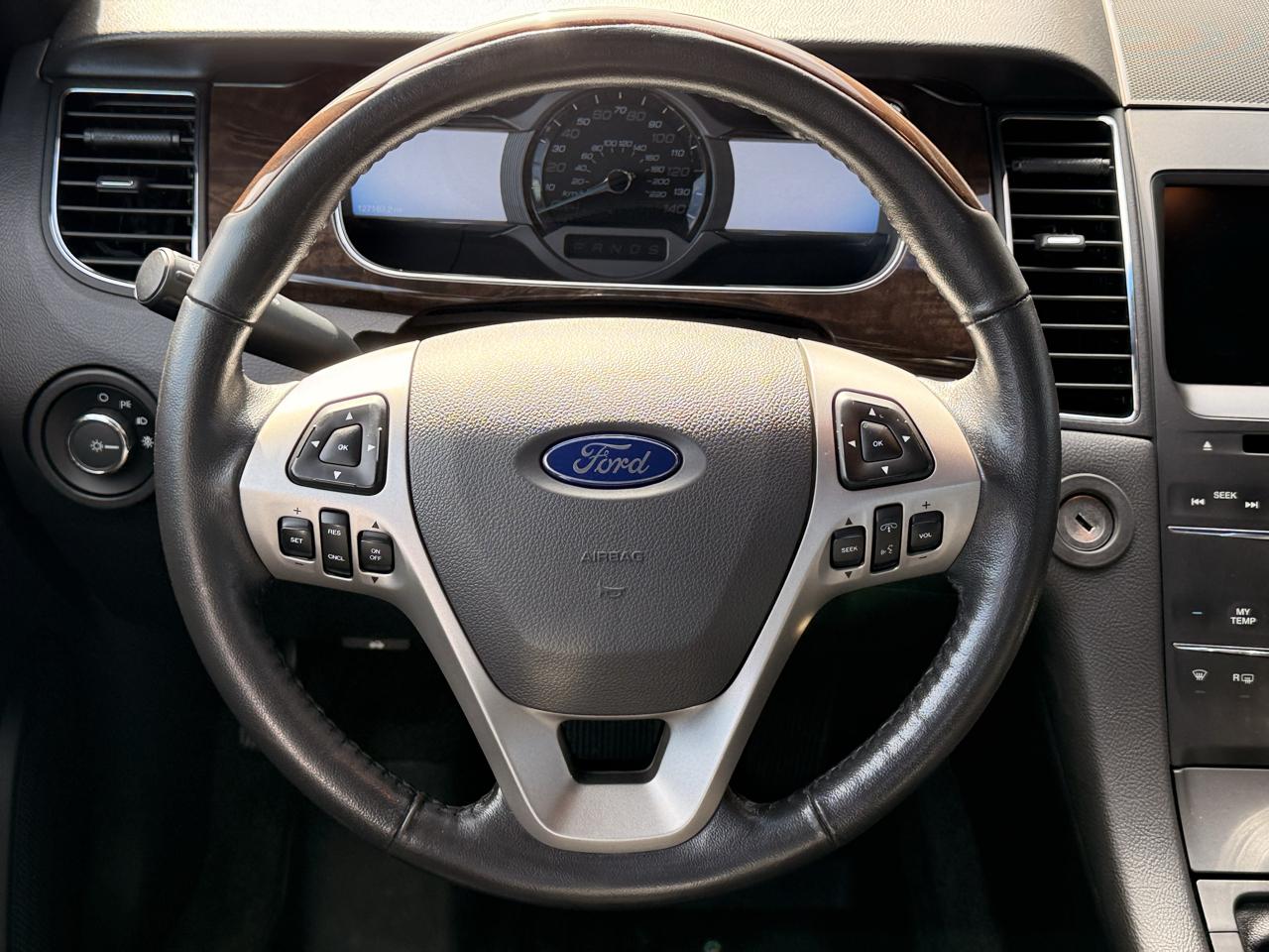Ford Taurus Limited FWD 2013