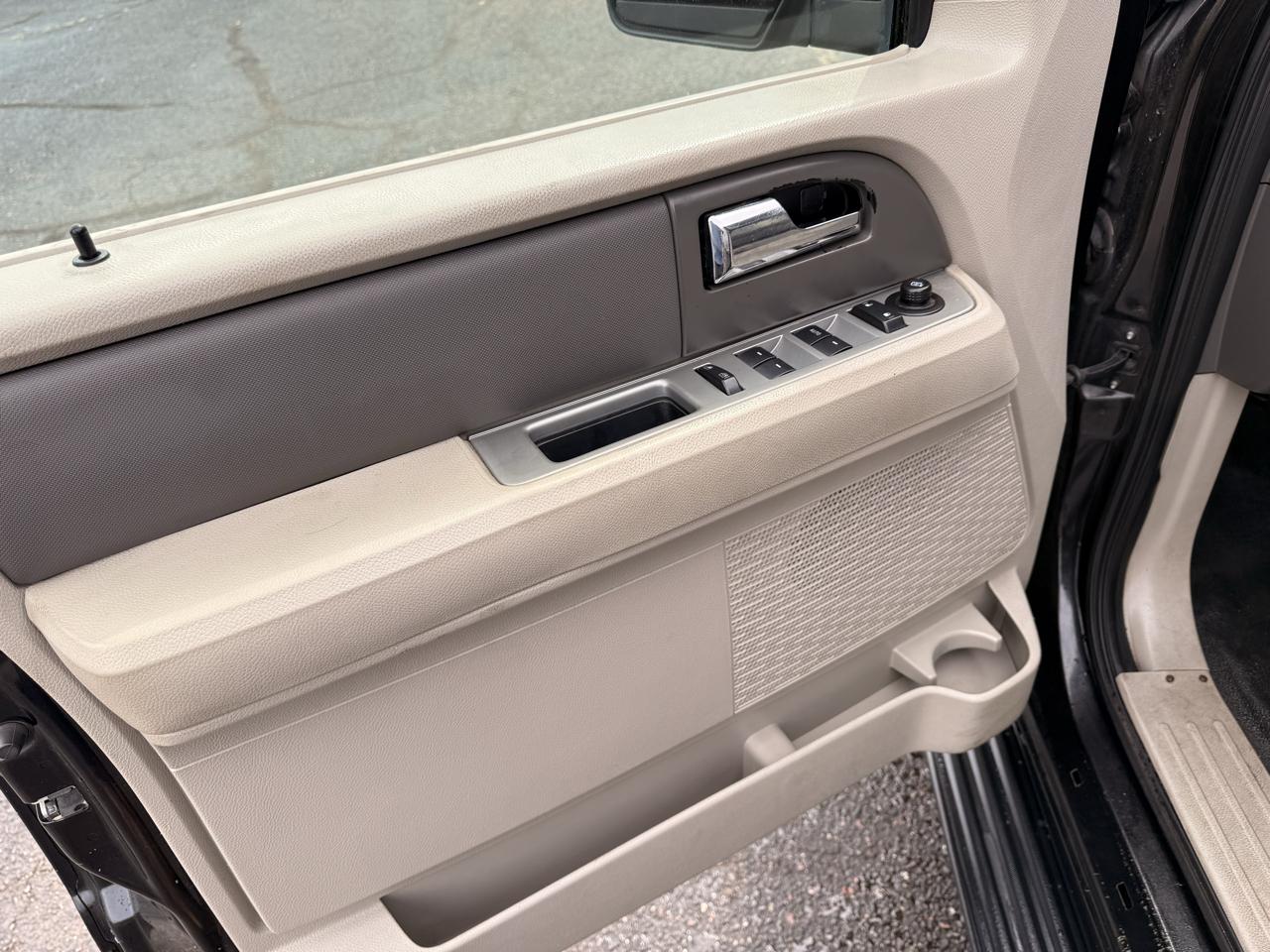 Ford Expedition EL XL 4WD 2013