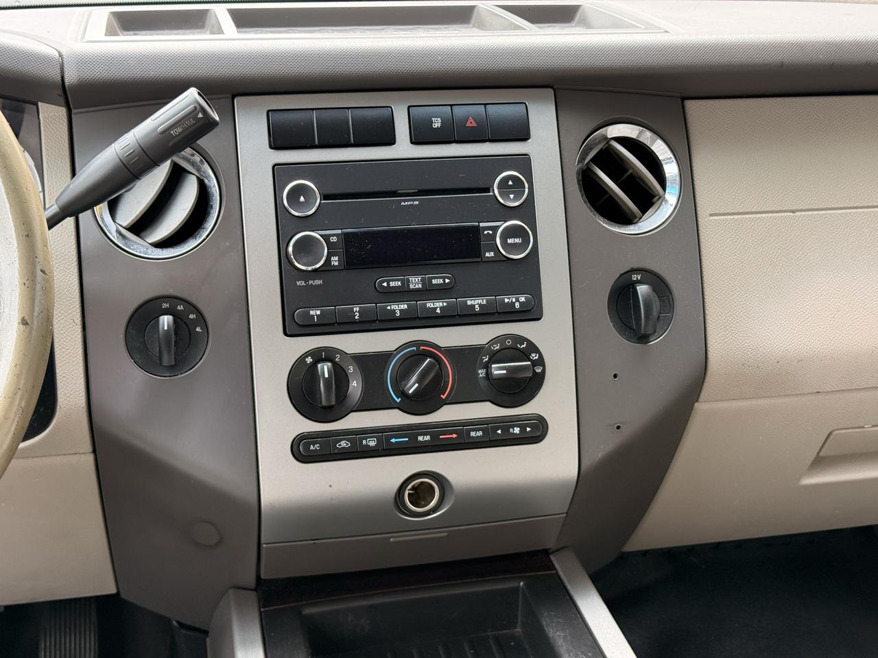 Ford Expedition EL XL 4WD 2013