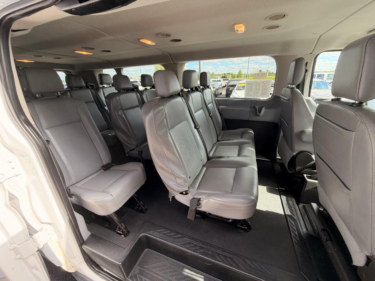 Ford Transit 350 Wagon Low Roof XLT 60/40 Pass. 148-in. WB 2018