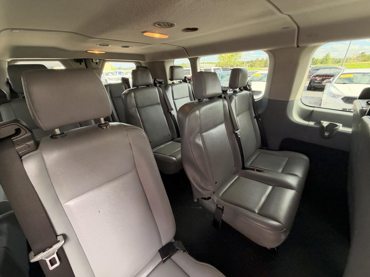 Ford Transit 350 Wagon Low Roof XLT 60/40 Pass. 148-in. WB 2018