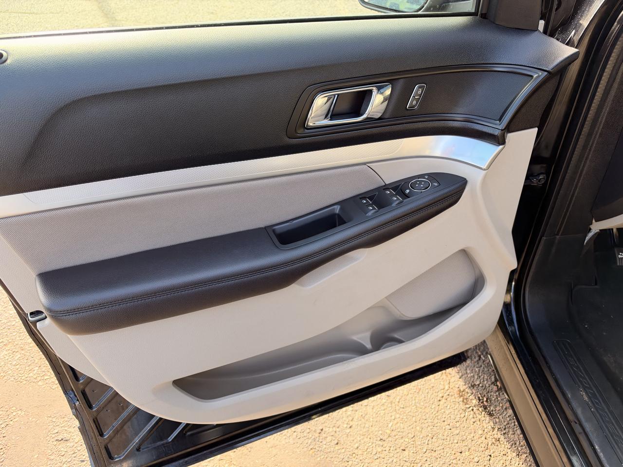 Ford Explorer Base 4WD 2018