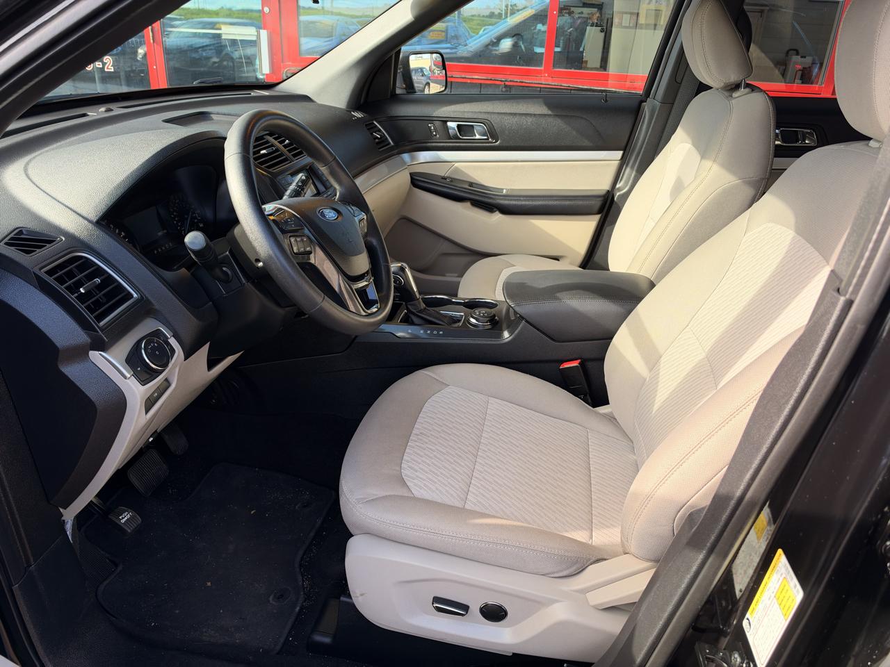 Ford Explorer Base 4WD 2018
