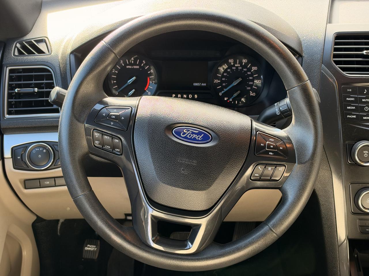 Ford Explorer Base 4WD 2018