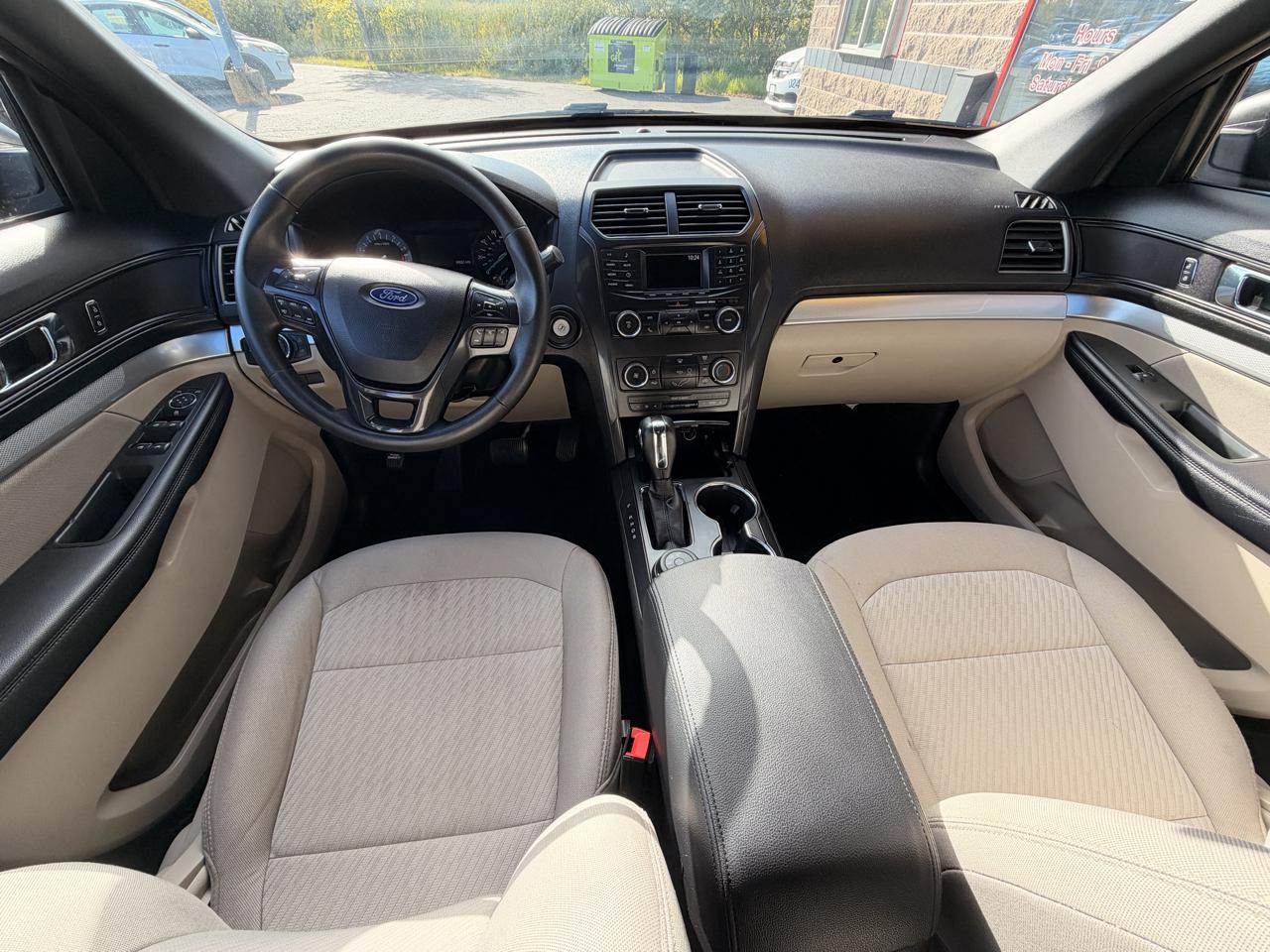 Ford Explorer Base 4WD 2018