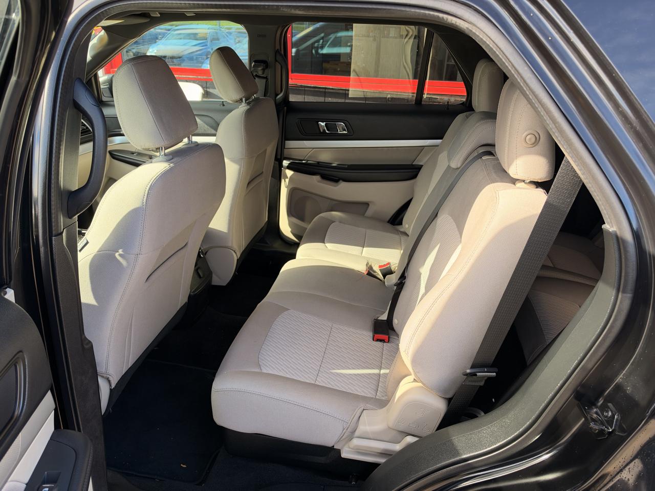 Ford Explorer Base 4WD 2018