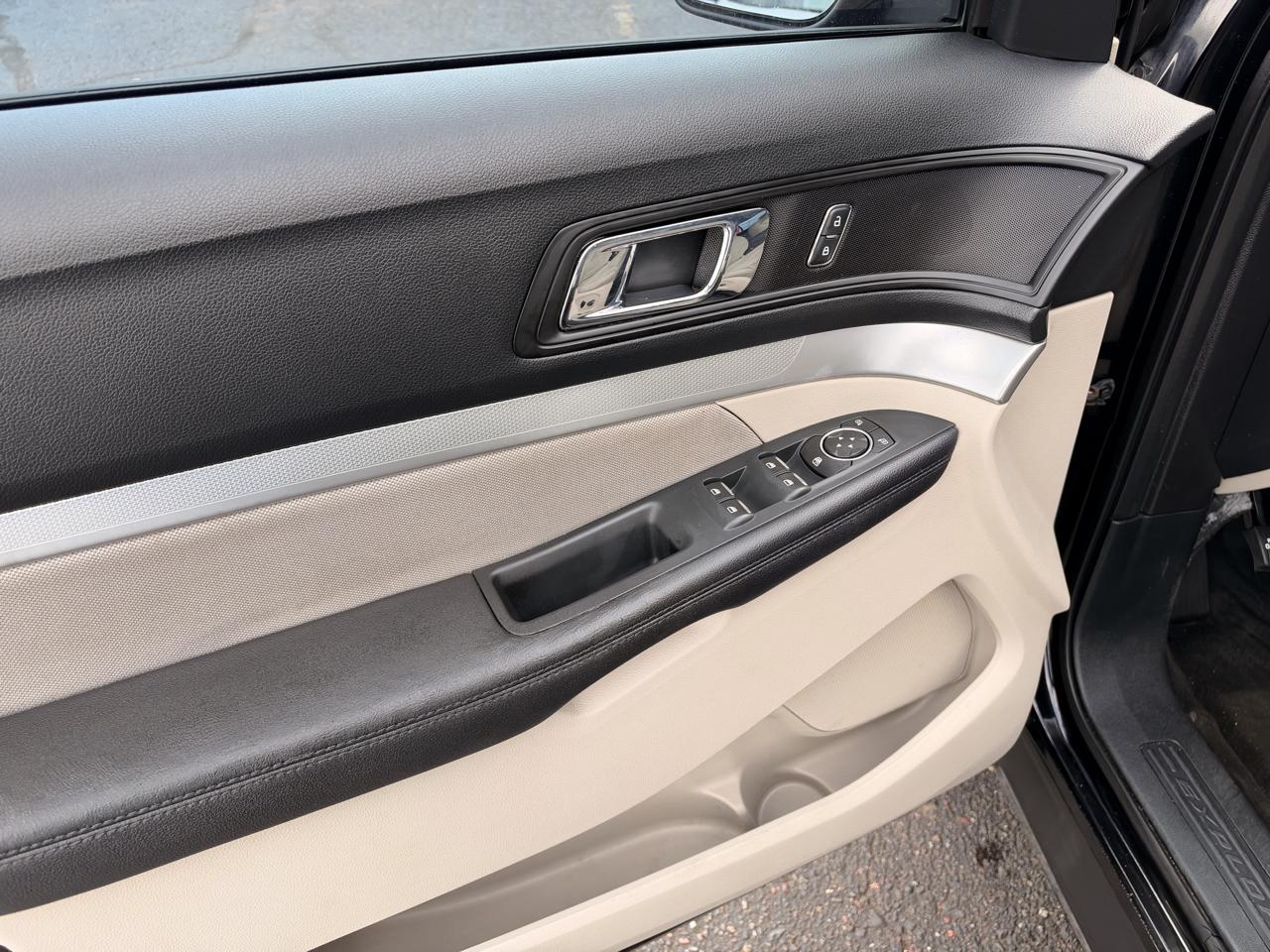 Ford Explorer Base FWD 2018