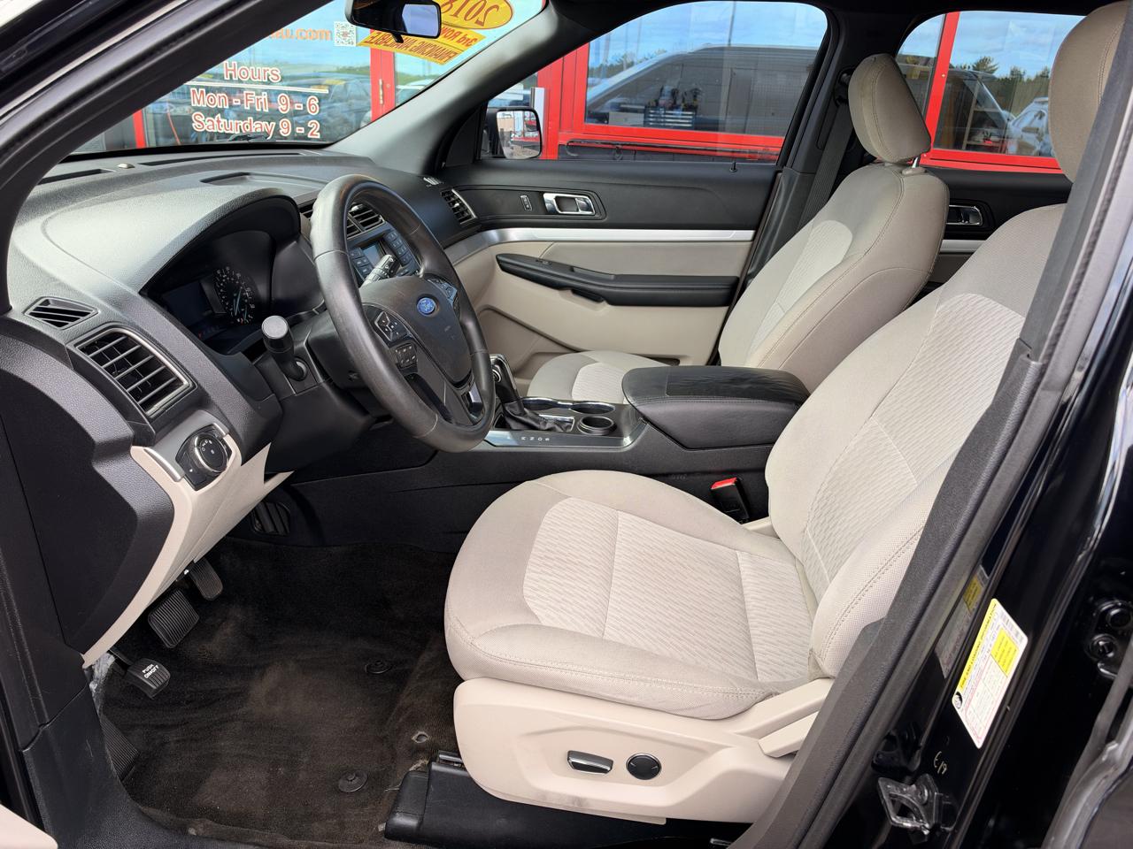 Ford Explorer Base FWD 2018