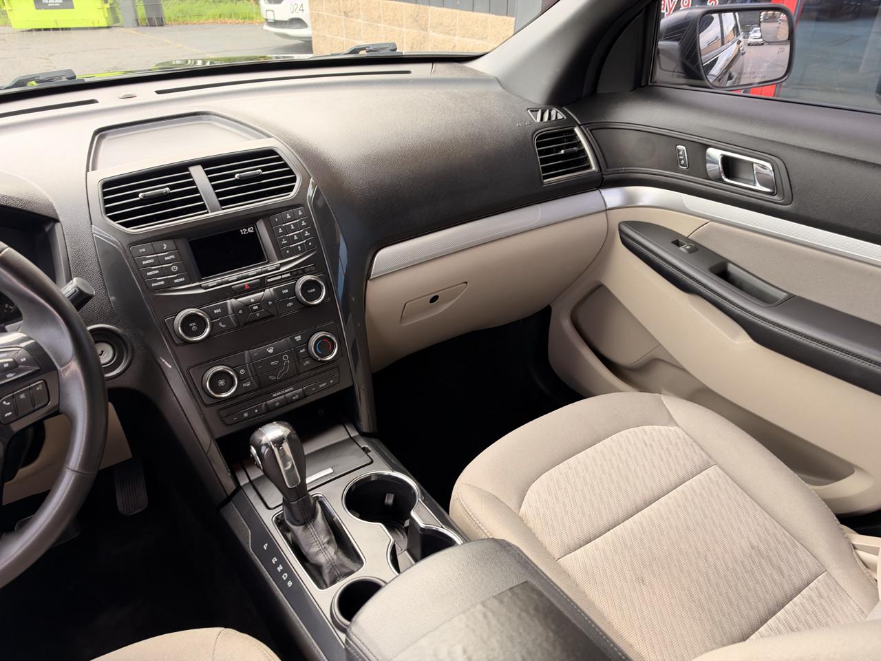 Ford Explorer Base FWD 2018