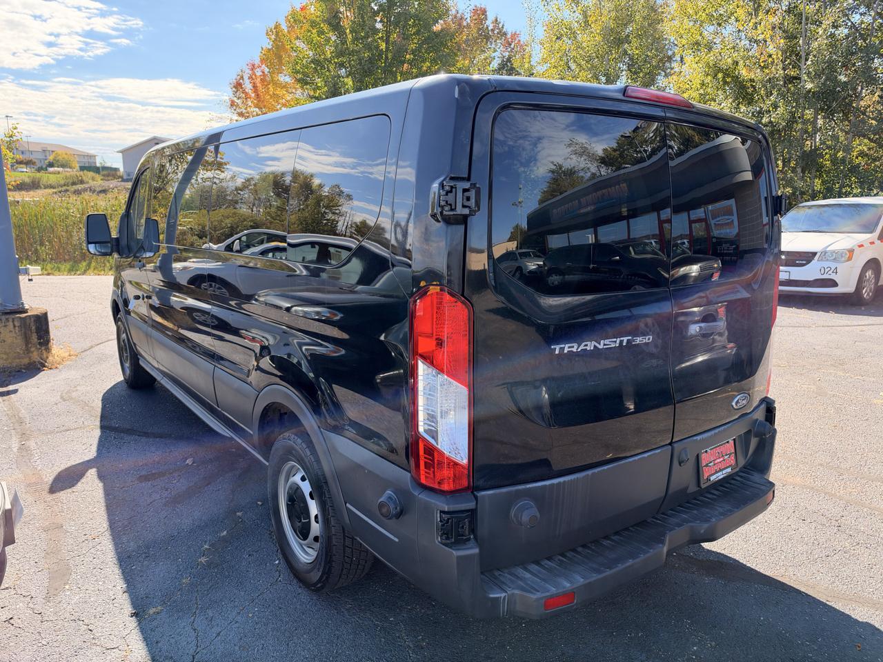 Ford Transit 350 Wagon Low Roof XLT 60/40 Pass. 148-in. WB 2018