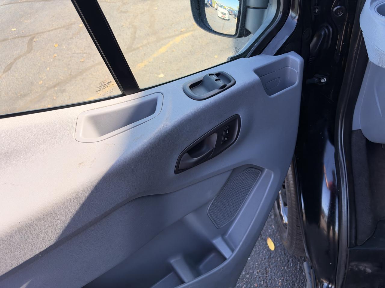 Ford Transit 350 Wagon Low Roof XLT 60/40 Pass. 148-in. WB 2018