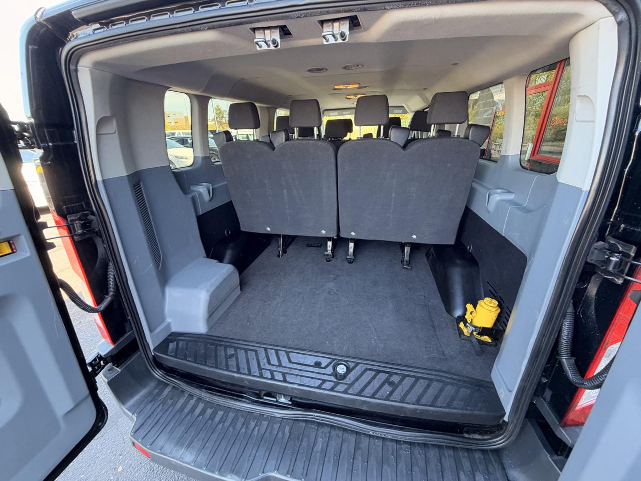 Ford Transit 350 Wagon Low Roof XLT 60/40 Pass. 148-in. WB 2018