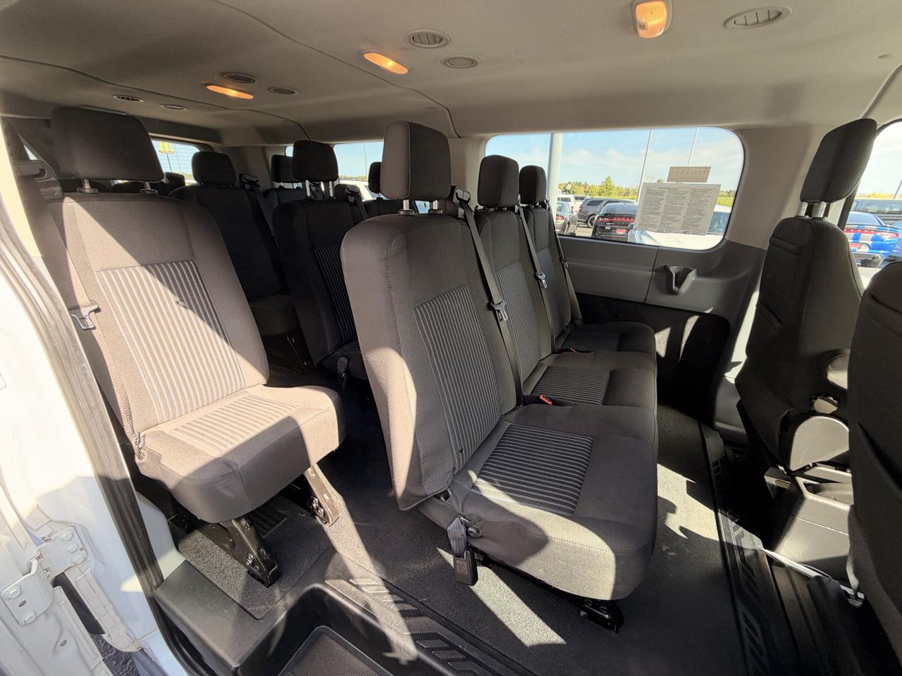 Ford Transit 350 Wagon Low Roof XLT 60/40 Pass. 148-in. WB 2018