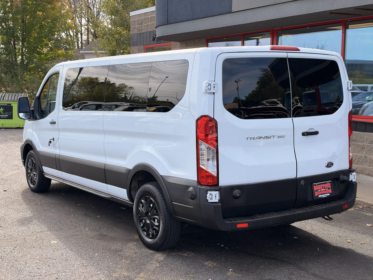 Ford Transit 350 Wagon Low Roof XL w/Sliding Pass. 148-in. WB 2020