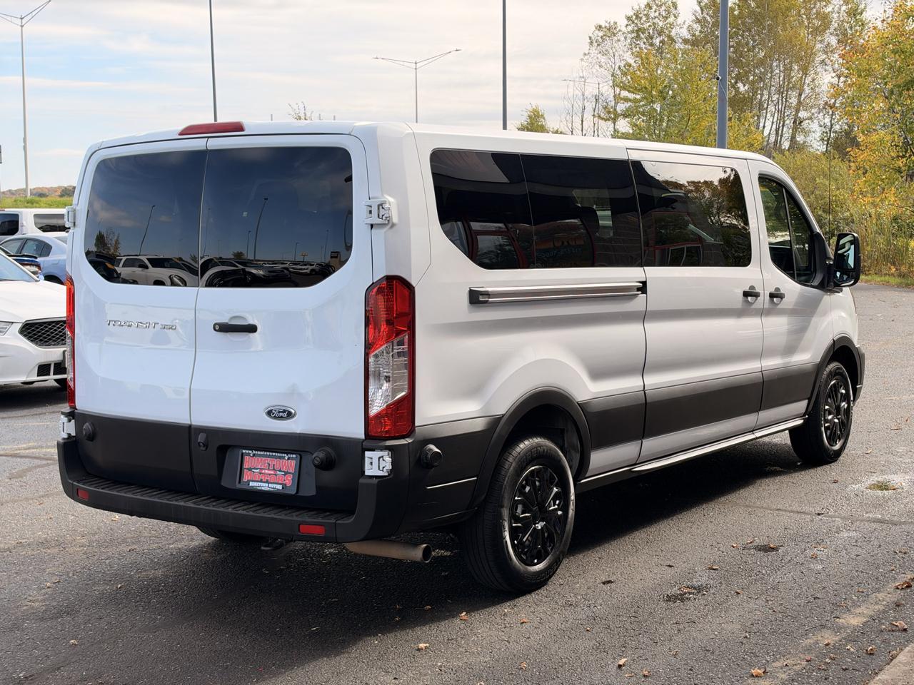 Ford Transit 350 Wagon Low Roof XL w/Sliding Pass. 148-in. WB 2020