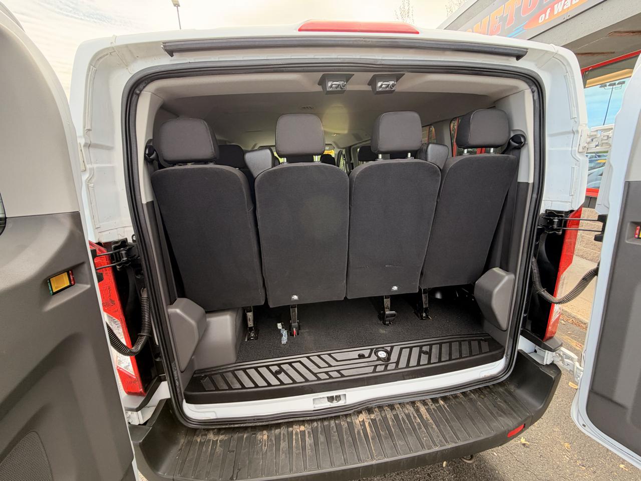 Ford Transit 350 Wagon Low Roof XL w/Sliding Pass. 148-in. WB 2020