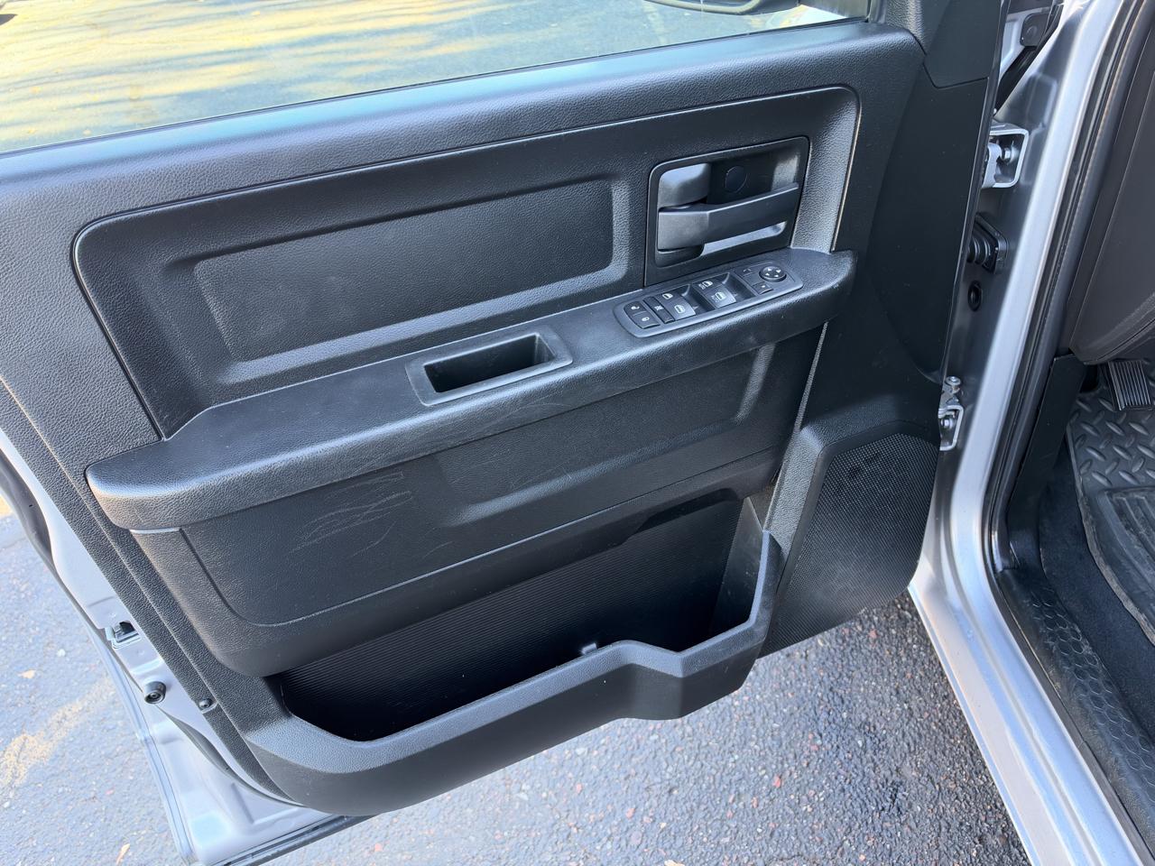 RAM 1500 SSV Crew Cab SWB 4WD 2019
