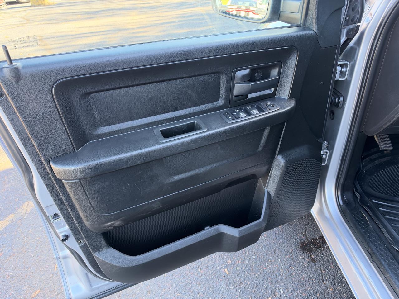 RAM 1500 SSV Crew Cab SWB 4WD 2019