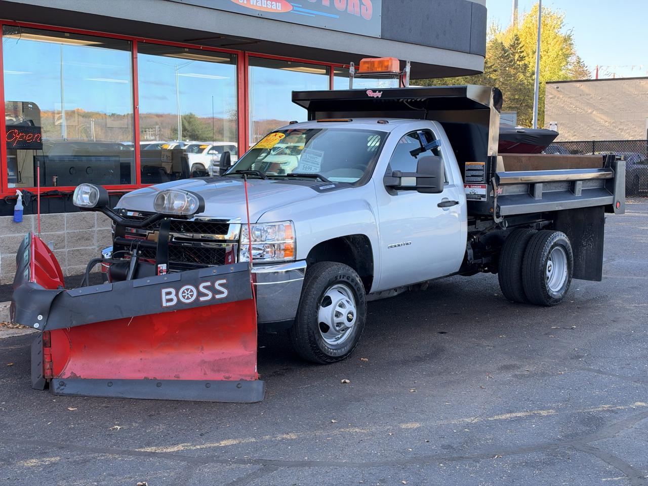Chevrolet Silverado 3500HD Work Truck Long Box 4WD 2011