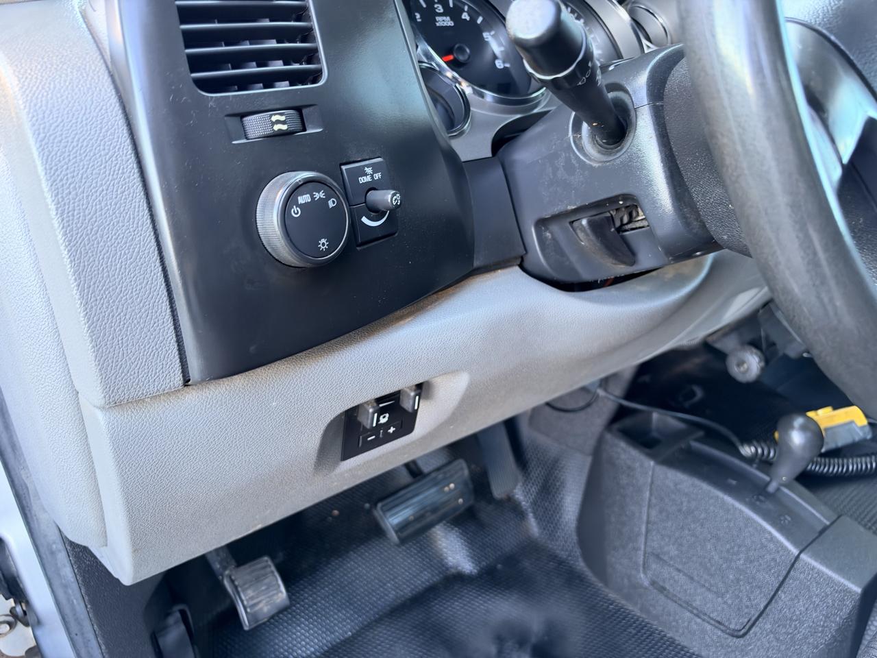 Chevrolet Silverado 3500HD Work Truck Long Box 4WD 2011